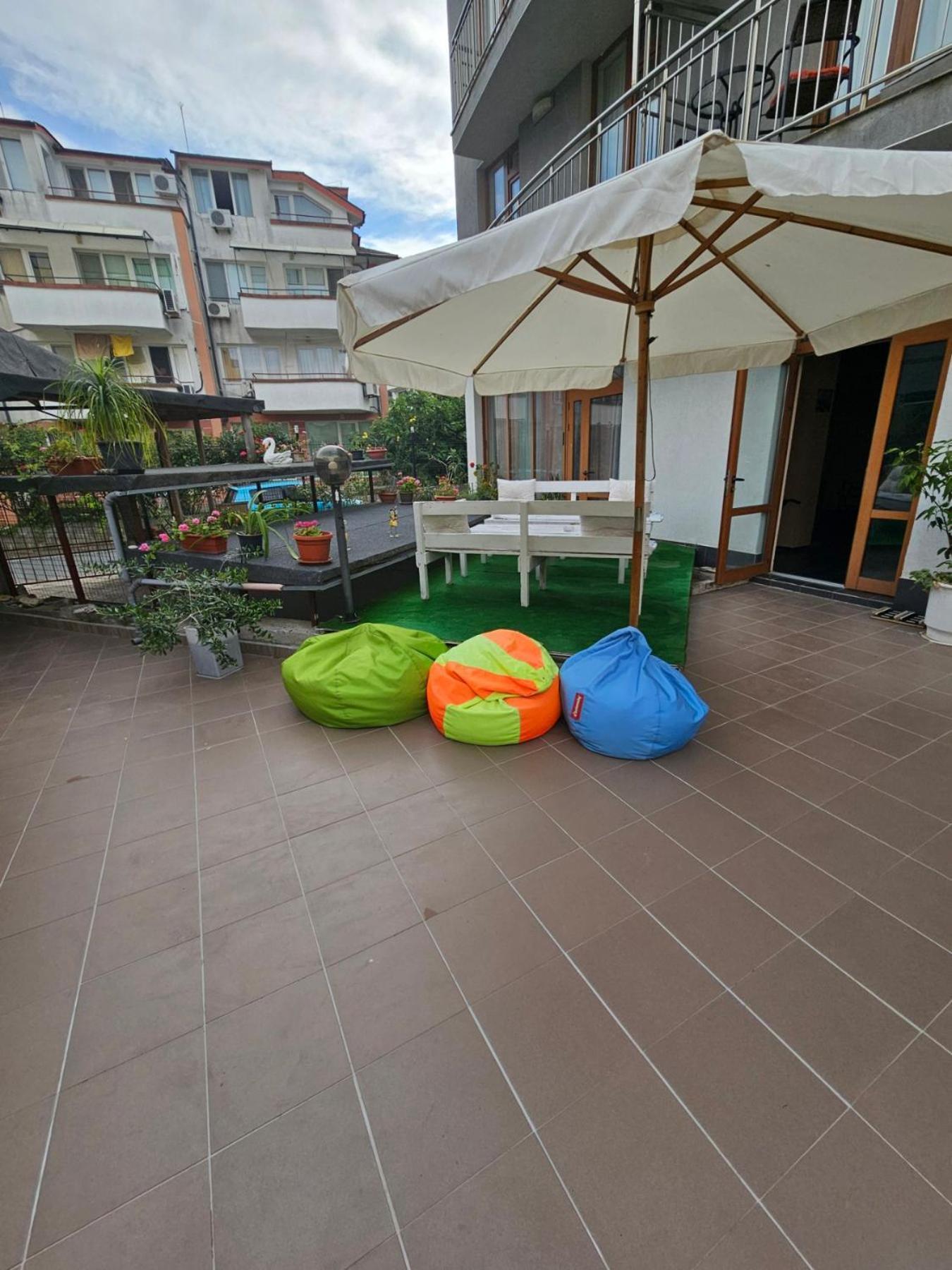 Guest House Petrovi Ravda Exteriér fotografie