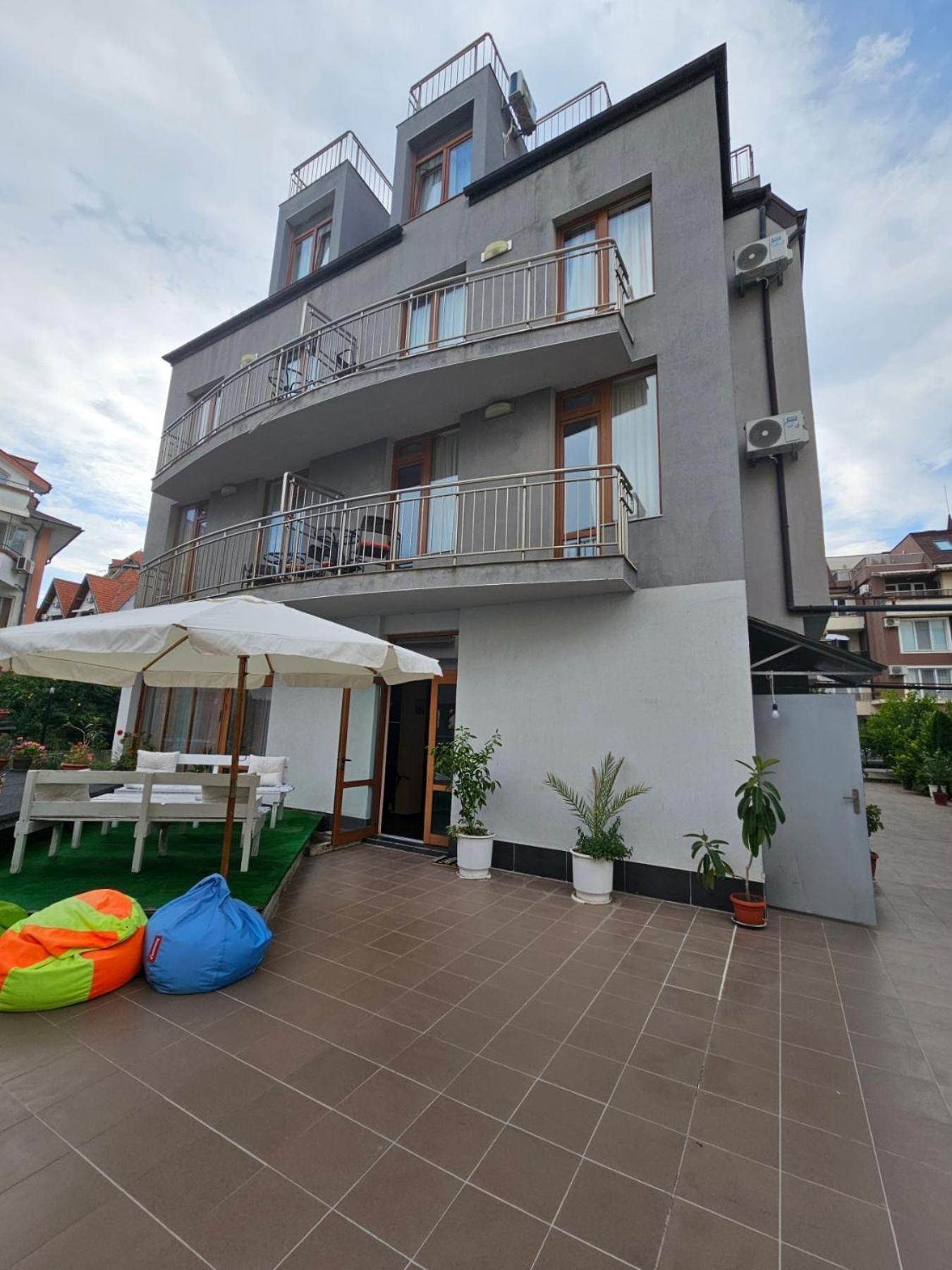 Guest House Petrovi Ravda Exteriér fotografie
